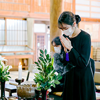 遺族だけでなく親族や親しい方々とゆっくりお見送りしたい