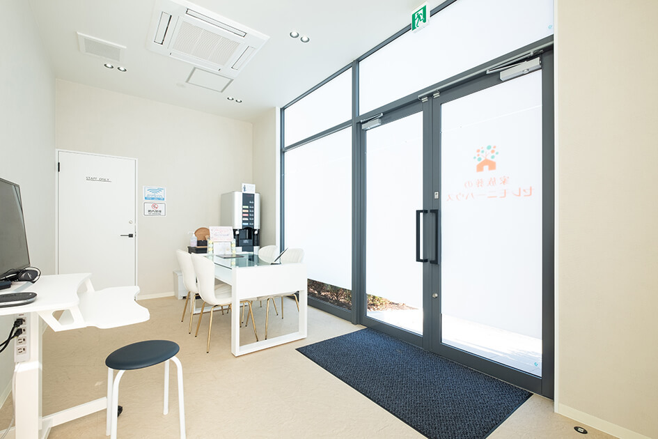 小さなお葬式 旭区生江ホール玄関ロビー