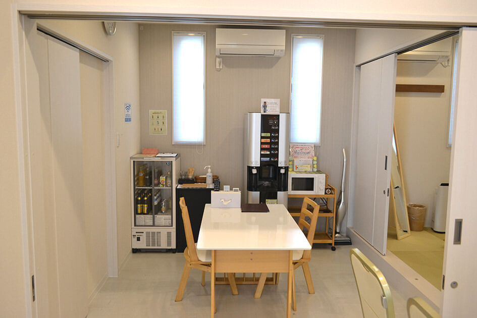 小さなお葬式 旭区高殿ホールご親族様控え室