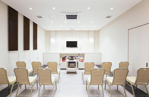 小さなお葬式 瓢箪山ホール祭壇