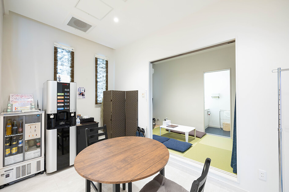 小さなお葬式 茨木学園南ホール親族控室