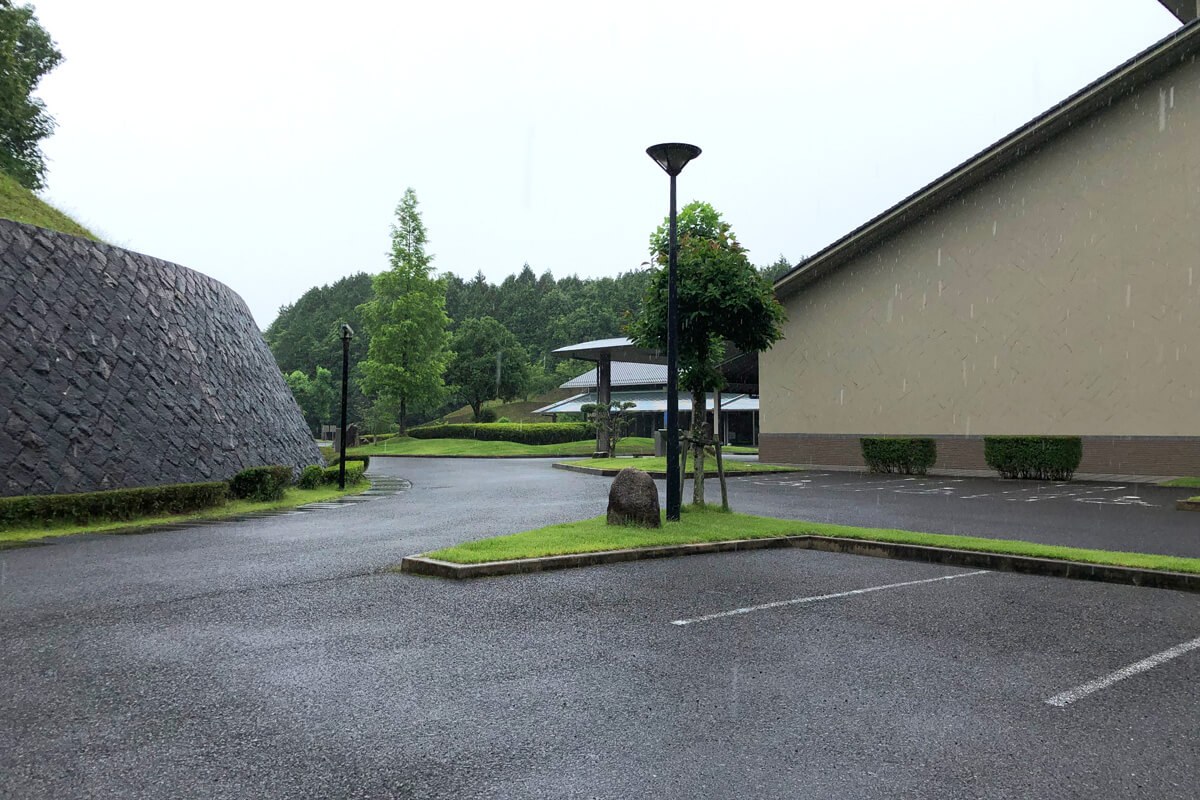 甲賀斎苑駐車場