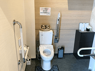 小さなお葬式 草津やばせ中央ホールバリアフリー対応トイレ