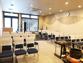 向日上植野ホール式場内