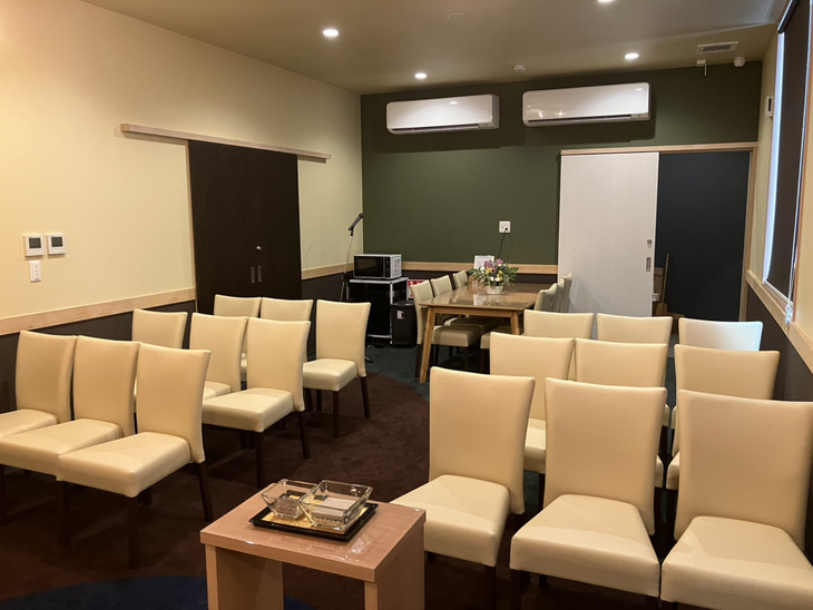 小さなお葬式 西宮中前田ホール会食室