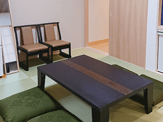 小さなお葬式 高槻西ホールご親族様控え室