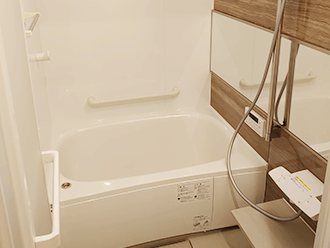 洛王西京極ホール 浴室